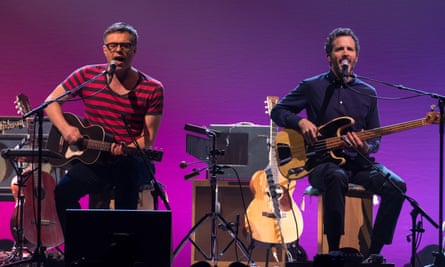 Flight of the Conchords perform live in London in 2018
