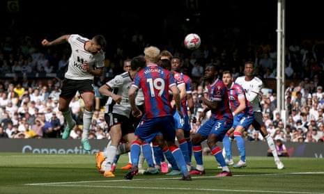 Aleksandar Mitrovic mencetak gol keduanya, dan Fulham, gol keduanya selama pertandingan Liga Premier melawan Crystal Palace.