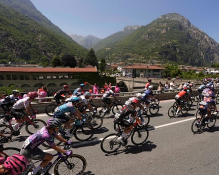 It’s a battle for Giro glory in the mountains.