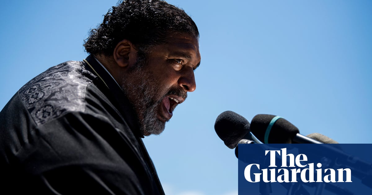 Преподобният Уилям Барбър казва че се е опитвал да използва