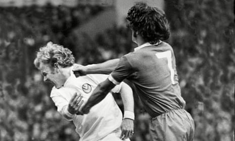 Premier League team news, pressure on ‘angry’ Marsch: football countdown – live | Premier League 6 “Keegan lands a right to the jaw” – said the photo caption.