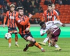 Scottish roundup: Hearts go seven points clear after beating nine-man Dundee United
