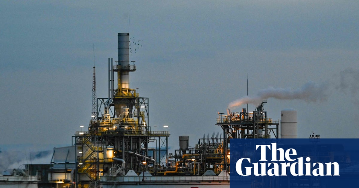 Ukraine war briefing: Bulgaria moves to seize Russian refinery while Poland seeks to be US gas conduit