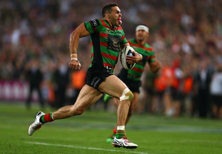 Inglis runs in a try during the 2014 NRL grand final