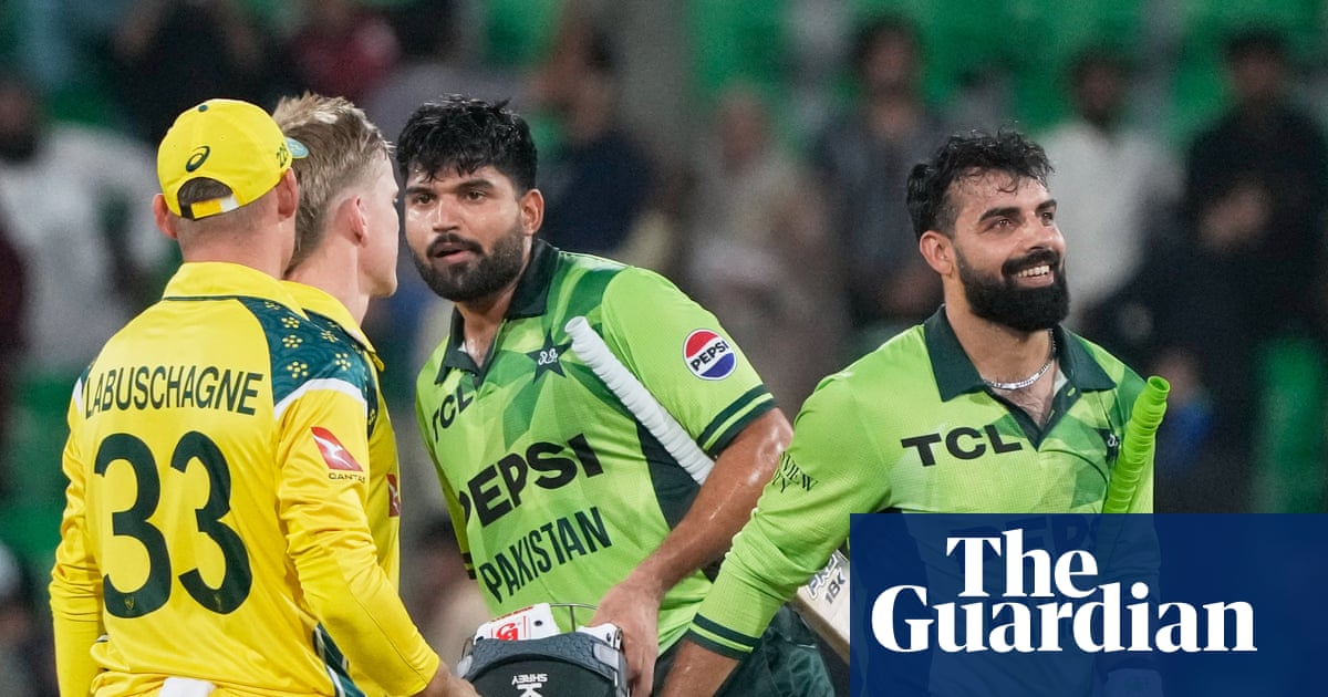 Pakistan beat Australia by four wickets to claim ODI series 2-1