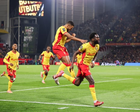 Football - Ligue 1 - Le classement - Paris, Marseille et l'inattendu Football - Ligue 1 - Le classement - Paris, Marseille et l'inattendu