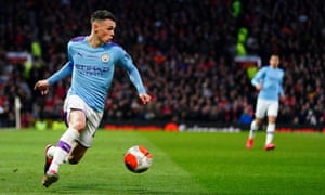 Phil Foden sufrió por estar posicionado en el ala contra United.