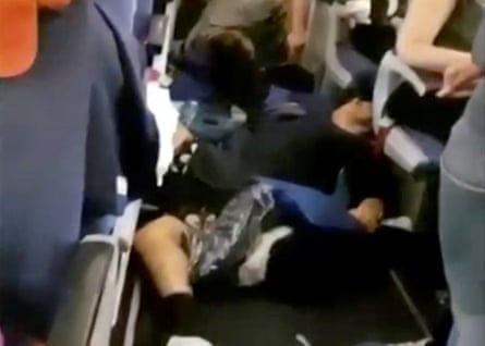 Passengers lying on floor after Aeroflot flight encountered sever turbulence