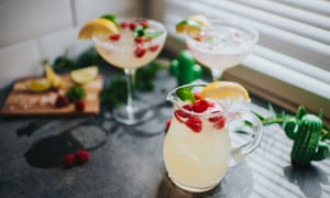 Margherita cocktails (with tequila).