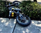 Arrest of ebike rider attempting to evade police after driving recklessly – video