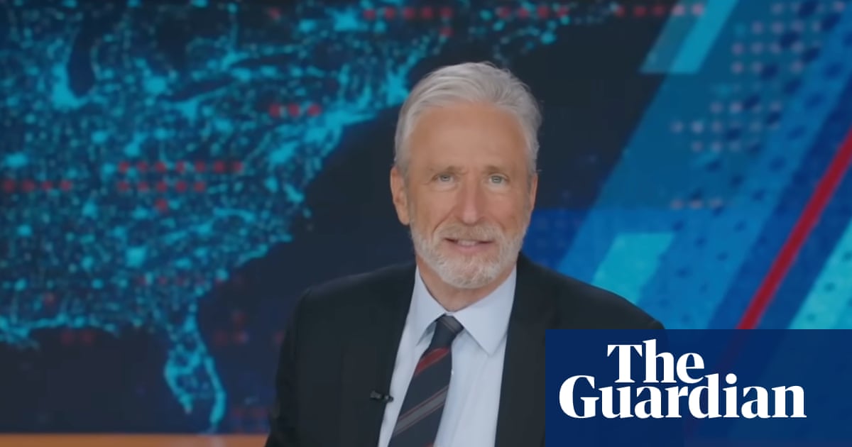 جون ستيوارت عن ترامب والشرق الأوسط: ‘إيران على بعد ختان من أن تصبح إسرائيل’ جون ستيوارت عن ترامب والشرق الأوسط: ‘إيران على بعد ختان من أن تصبح إسرائيل’