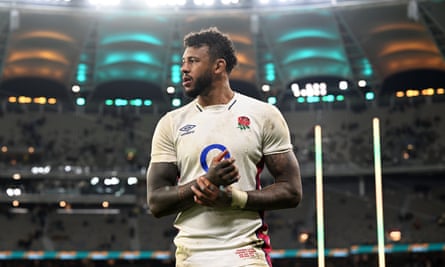 Courtney Lawes playing for England