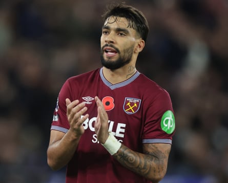 West Ham ‘s Lucas Paquetá applauds supporters