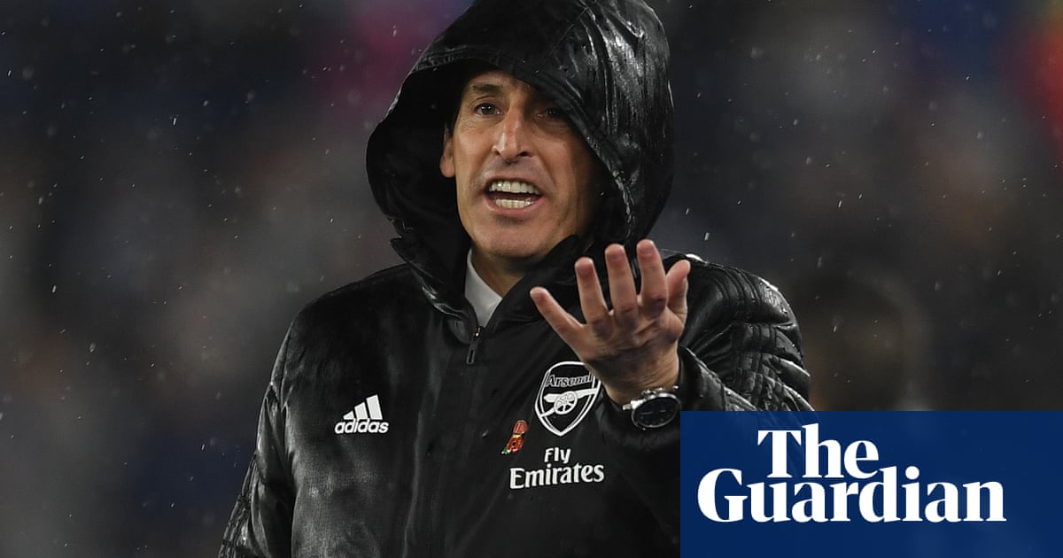 Arsenal say Unai Emery is ‘the right man for the job’ and will stand by him