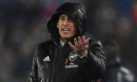 Unai Emery shows his frustration as Arsenal slip to defeat at Leicester on Saturday, a fifth game in succession without a win.