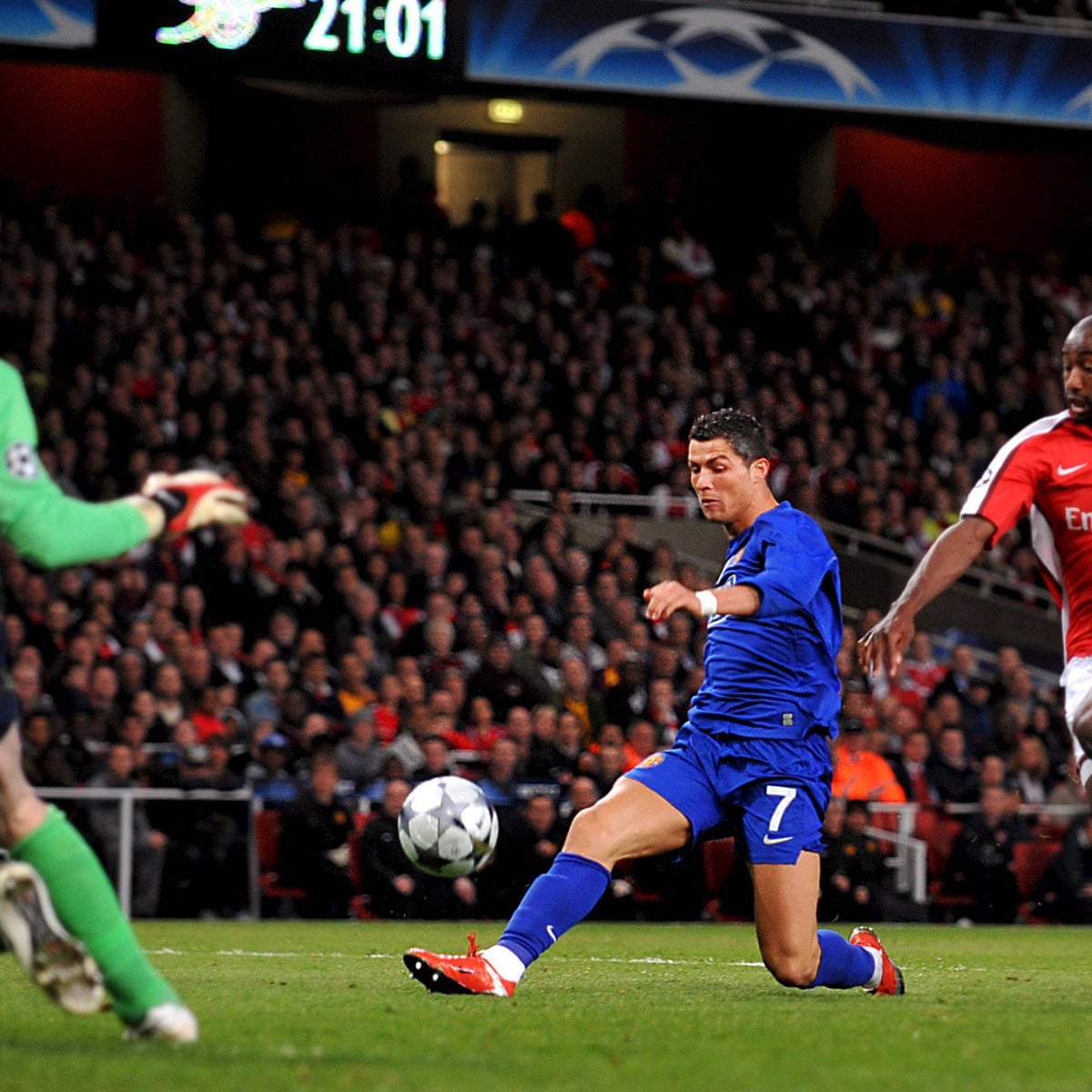 Golden Goal Cristiano Ronaldo For Manchester United V Arsenal 2009 Rob Smyth Football The Guardian