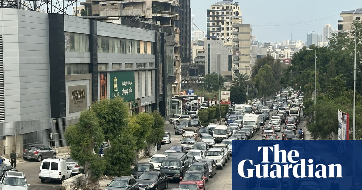 Thousands flee as Netanyahu orders Israeli bombing of southern Beirut