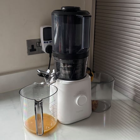 Nama J2 cold press juicer