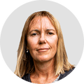Julia Davies. Signature du panéliste circulaire. NE PAS UTILISER À D'AUTRES FINS !