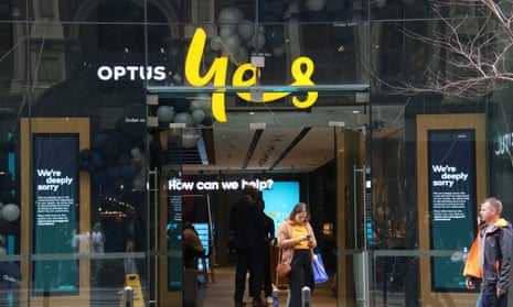 A sorry sign outside Optus