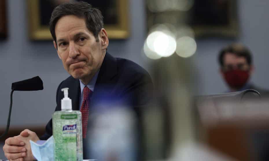L'ex direttore dei Centers for Disease Control and Prevention, Tom Frieden, che ha accusato la Pfizer di "profitto di guerra" sulla produzione di vaccini contro il Covid.