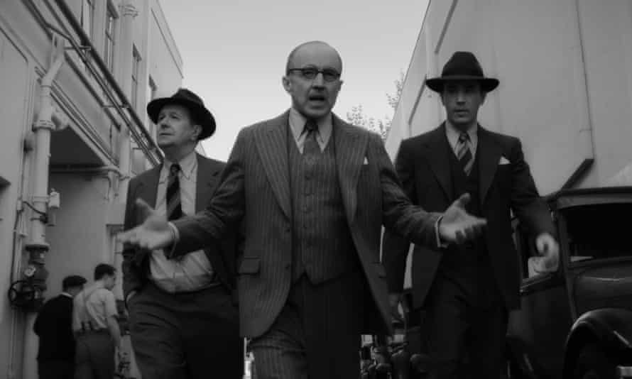 The Kane gang … (l-r) Gary Oldman as Herman Mankiewicz, Arliss Howard as Louis B Mayer and Tom Pelphrey as Joe Mankiewicz in Mank.