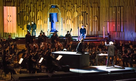 Sir Simon Rattle and the London Symphony Orchestra squeeze a staging of Pelléas et Mélisande into London’s Barbican Hall.