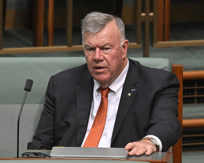 One Nation accuses PM of trying to ‘exert undue political influence’ by offering David Farley an extra staffer