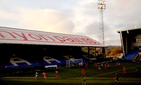 Oldham Athletic have lost yet another manager, with Harry Kewell leaving Boundary Park after taking over in August 2020.