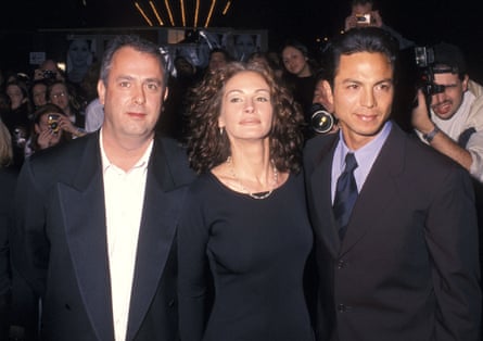 Roger Michell, actress Julia Roberts and actor Benjamin Bratt attend the Notting Hill New York City Premiere on May 13, 1999