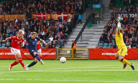 Ellen White scores for England v Denmark