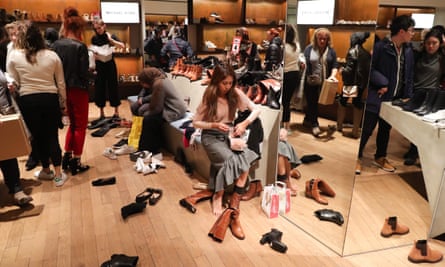 Boxing Day Sales Shoppers Spend Big But Footfall Down On Last Year Retail Industry The Guardian