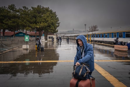 Van railway station in the rain