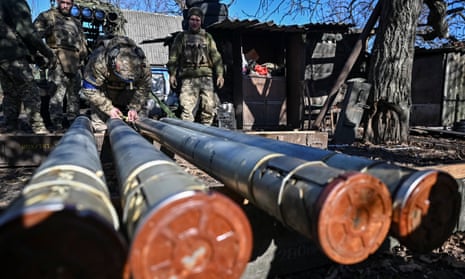 Ukrainian service personnel prepare shells in Zaporizhzhia region