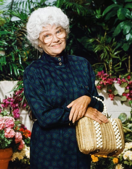 Estelle Getty trong vai Sophia Petrillo