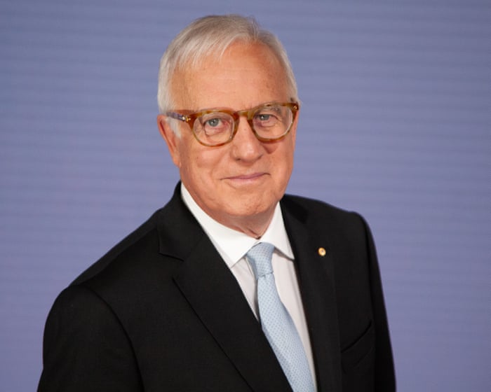 News live: Alan Kohler announces retirement from ABC after 31 years; six Australian universities in top 100 global rankings