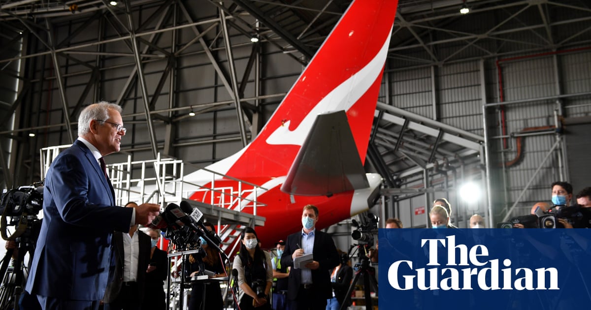 Australia to allow travel from Singapore as Qantas brings forward international flights