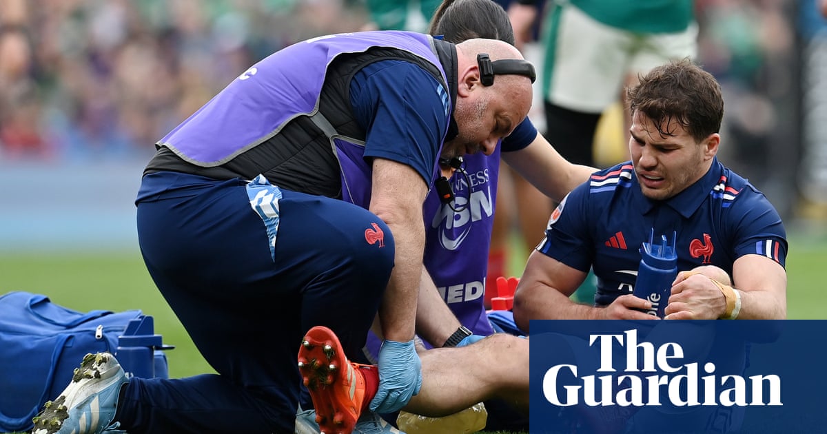 Antoine Dupont confirms cruciate ligament injury during Ireland match