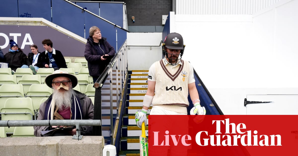 County cricket day two: Somerset v Notts, Leicestershire v Sussex and more – live