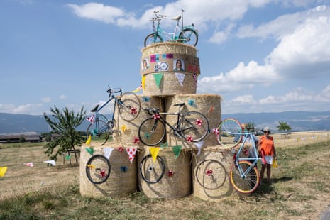 Roadside decorations for the Tour de France Femmes.