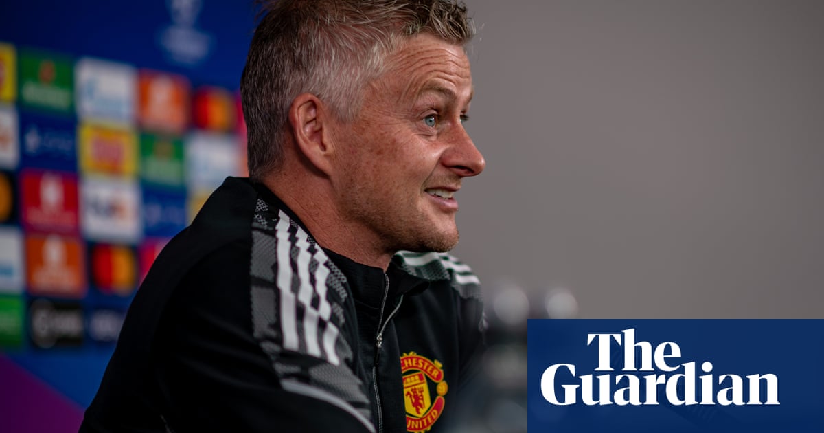 Solskjær responds to Neville: ‘pressure is a privilege’ at Manchester United