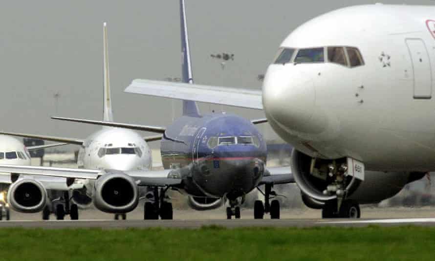 A line of aircraft waiting to take off at Heathrow