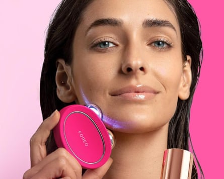 FOREO Bear 2 Advanced Toning Microcurrent Facial Device