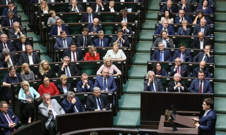 Beata Szydło voting on the abortion law in parliament