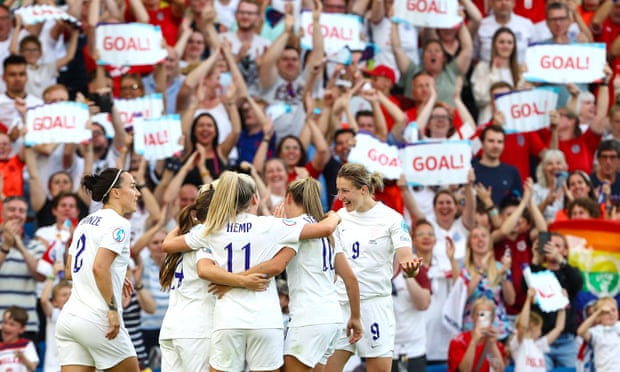 Eileen White of England celebrates scoring against Norway at Euro 2022.
