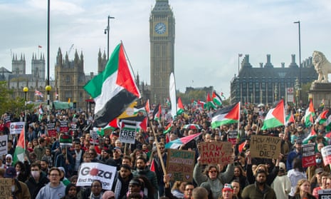 A protest in central London calling for a ceasefire in Gaza, 28 October.