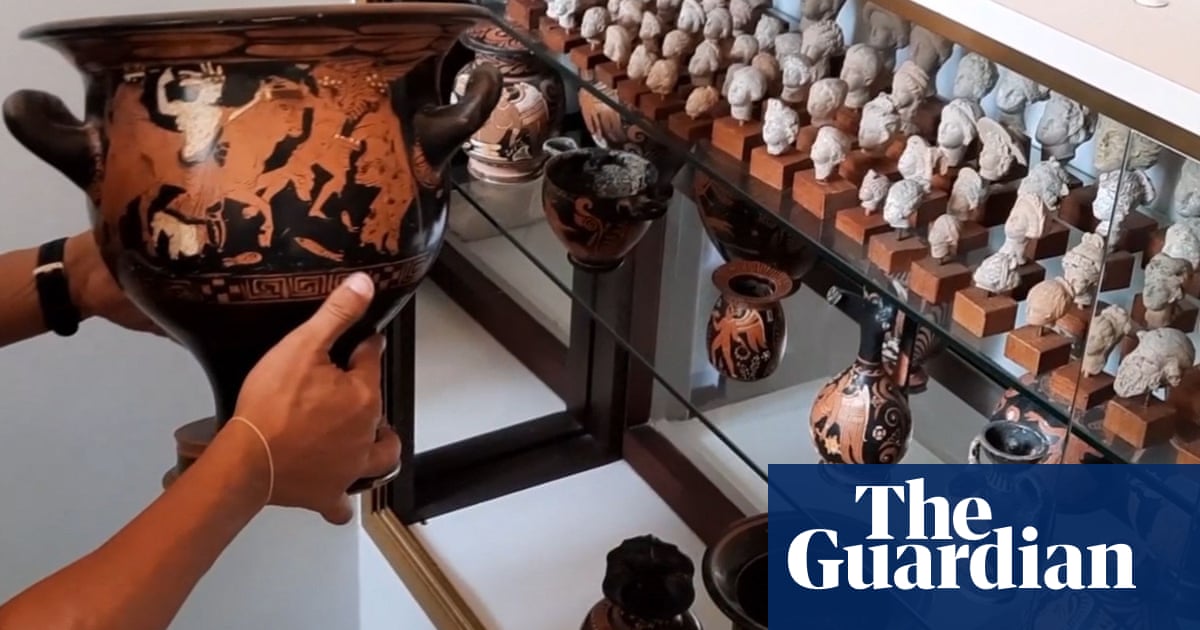 Italy recovers nearly 800 illegally gathered archaeological finds