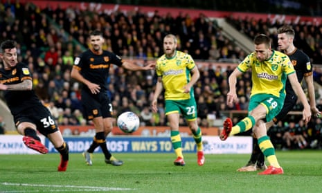 Marco Stiepermann scores Norwich City’s first goal against Hull.