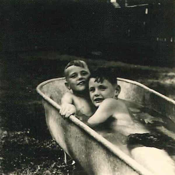 Barsky in the bathtub with his brother.