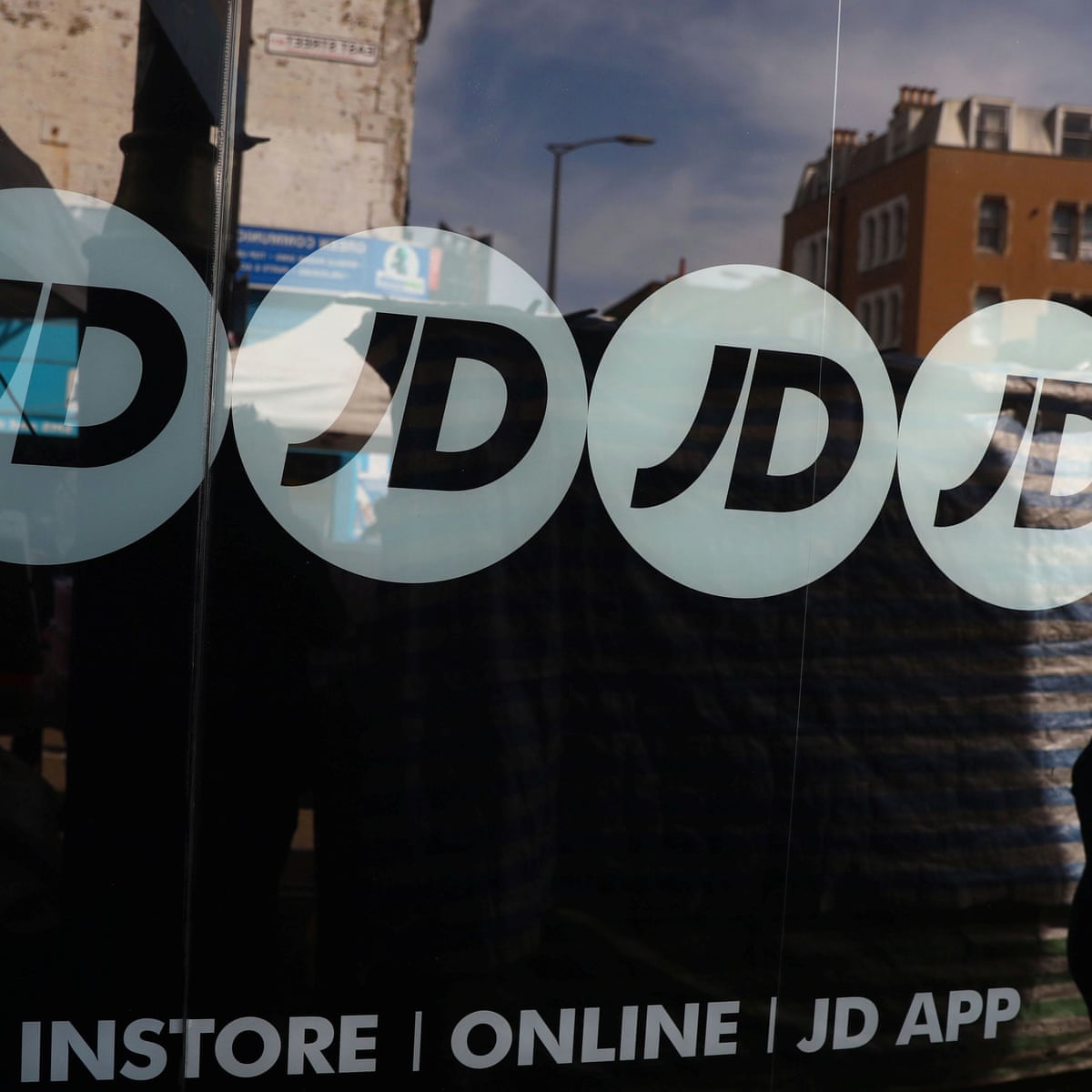 Jd Sports Warehouse In Rochdale Hosts Mobile Covid 19 Lab After Positive Tests Business The Guardian